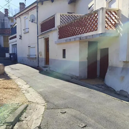 Maison Familiale En Auvergne